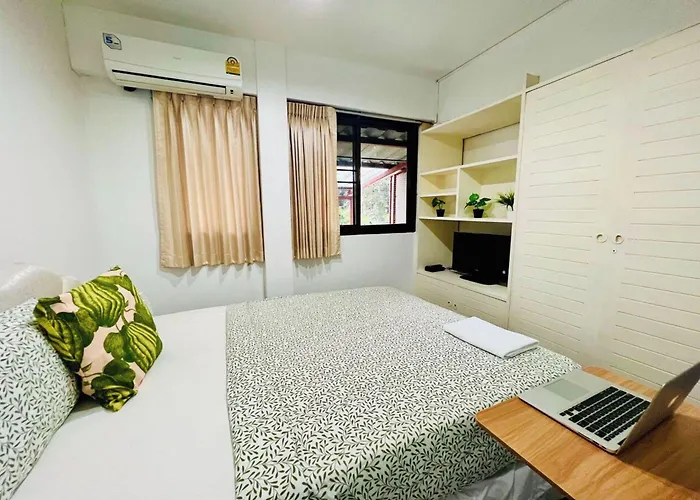 Pensión Reehouse 3*