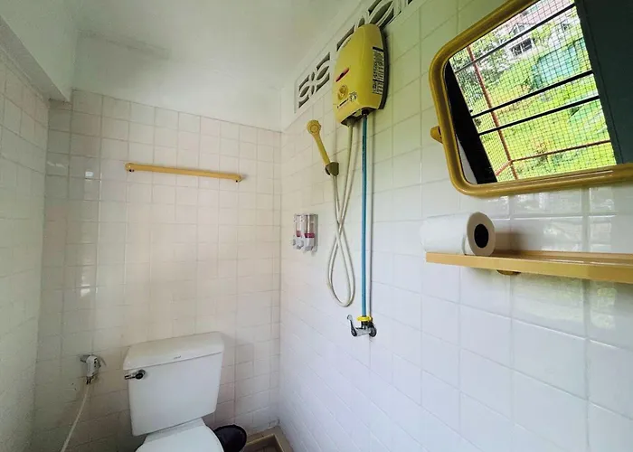 Pensión Reehouse 3*